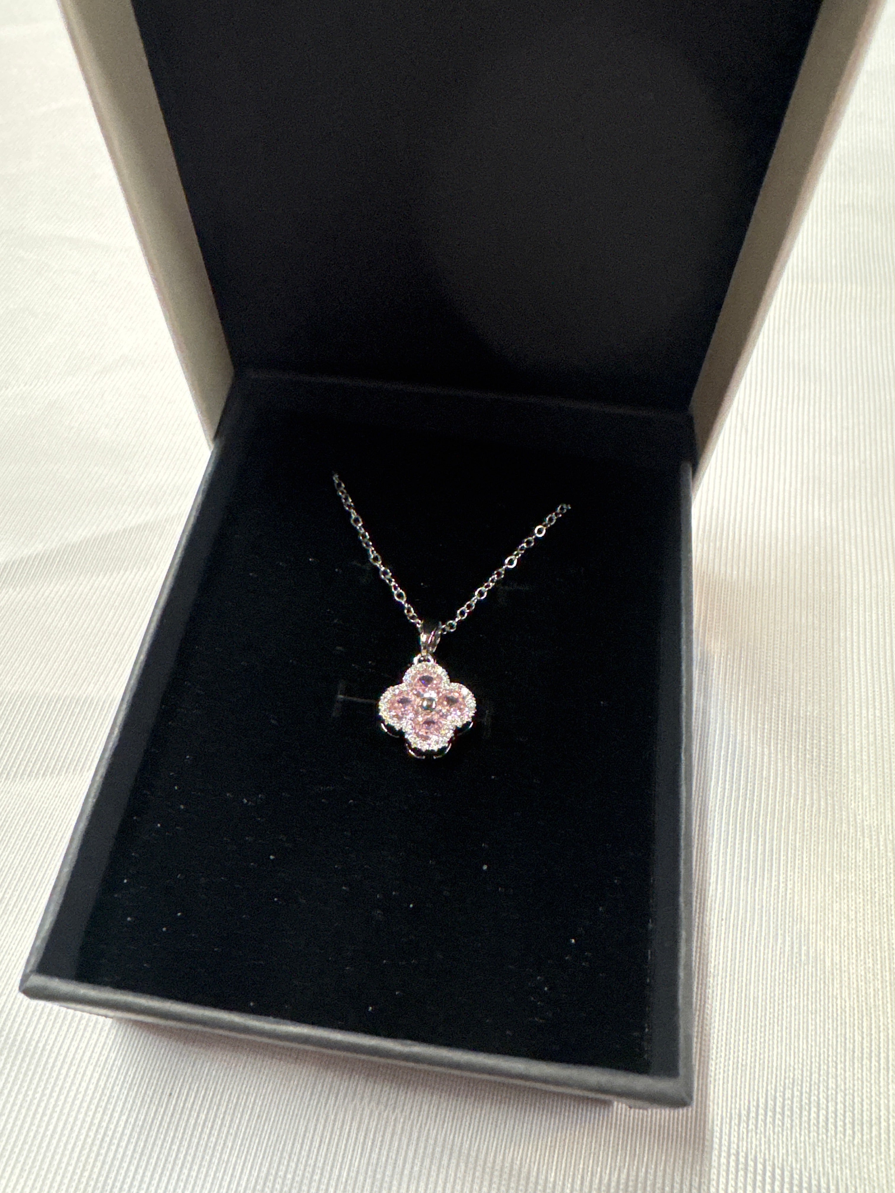 Clover necklace